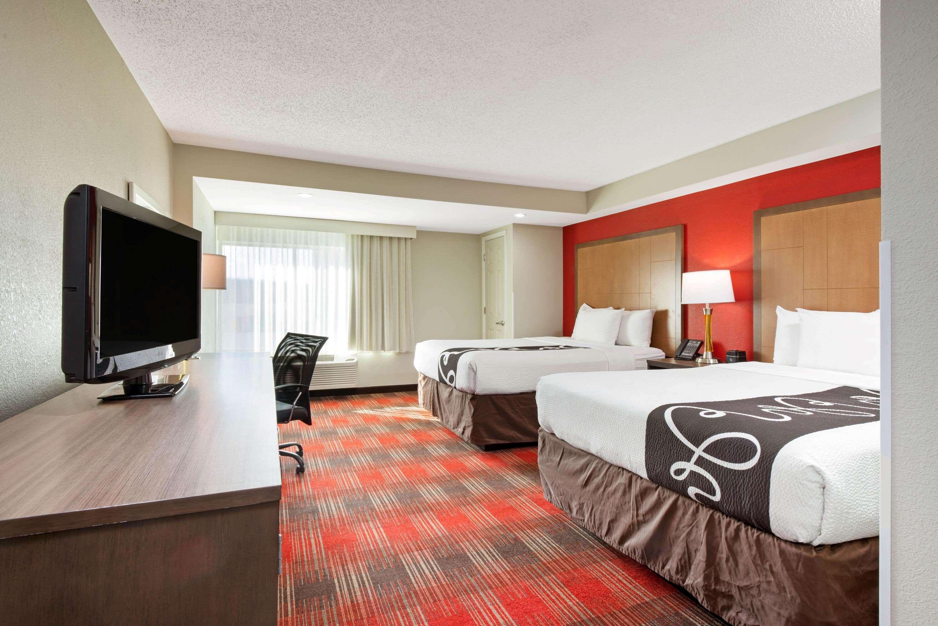La Quinta Inn & Suites By Wyndham Dc Metro Capital Beltway Кепитъл Хайтс Екстериор снимка