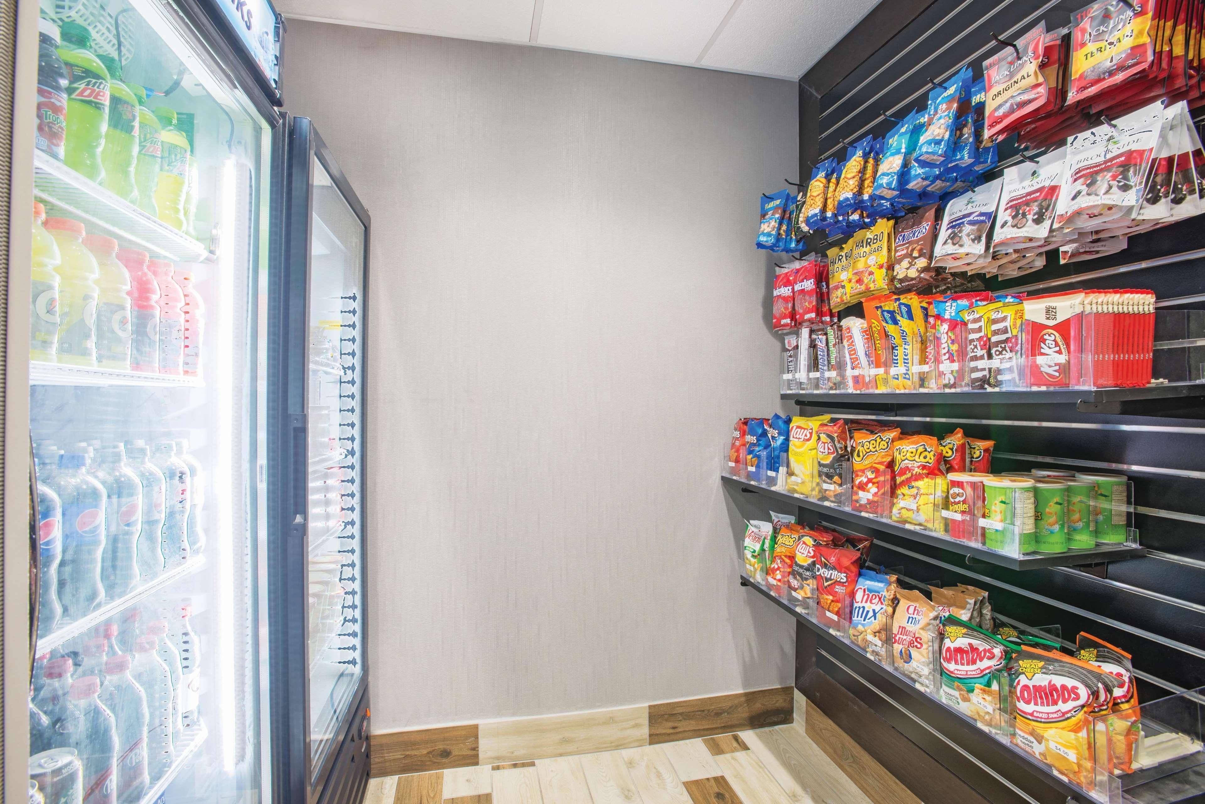 La Quinta Inn & Suites By Wyndham Dc Metro Capital Beltway Кепитъл Хайтс Екстериор снимка