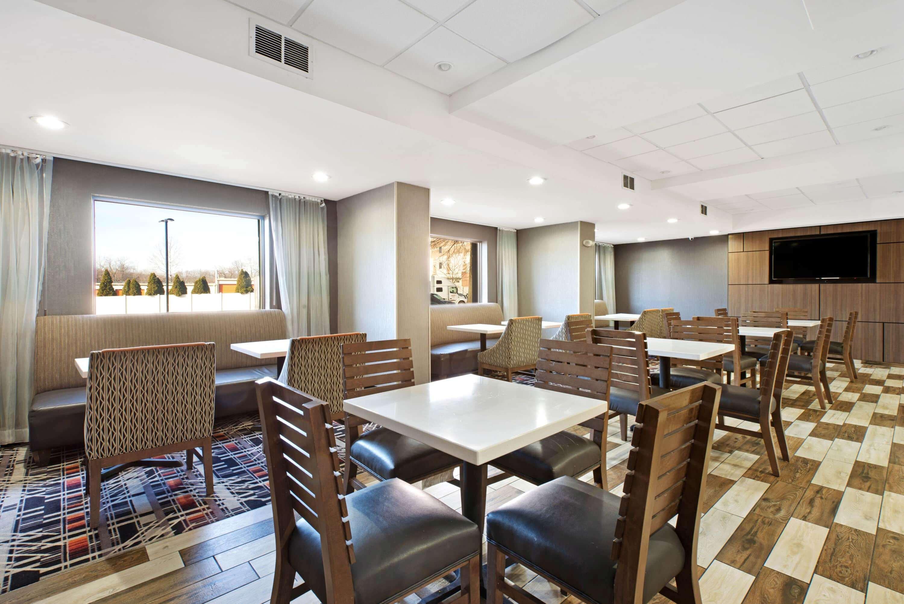 La Quinta Inn & Suites By Wyndham Dc Metro Capital Beltway Кепитъл Хайтс Екстериор снимка