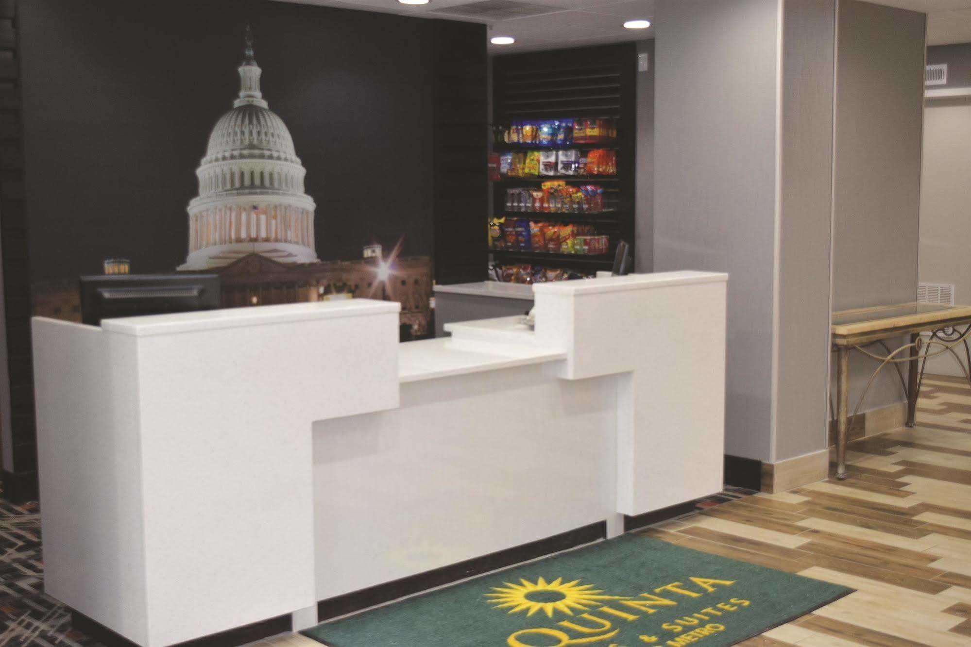 La Quinta Inn & Suites By Wyndham Dc Metro Capital Beltway Кепитъл Хайтс Екстериор снимка